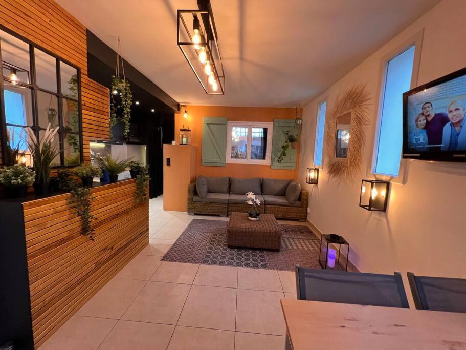 Superbe Appartement - Terrasses - Clim - Parking Prepaye 라발레트듀바 외부 사진